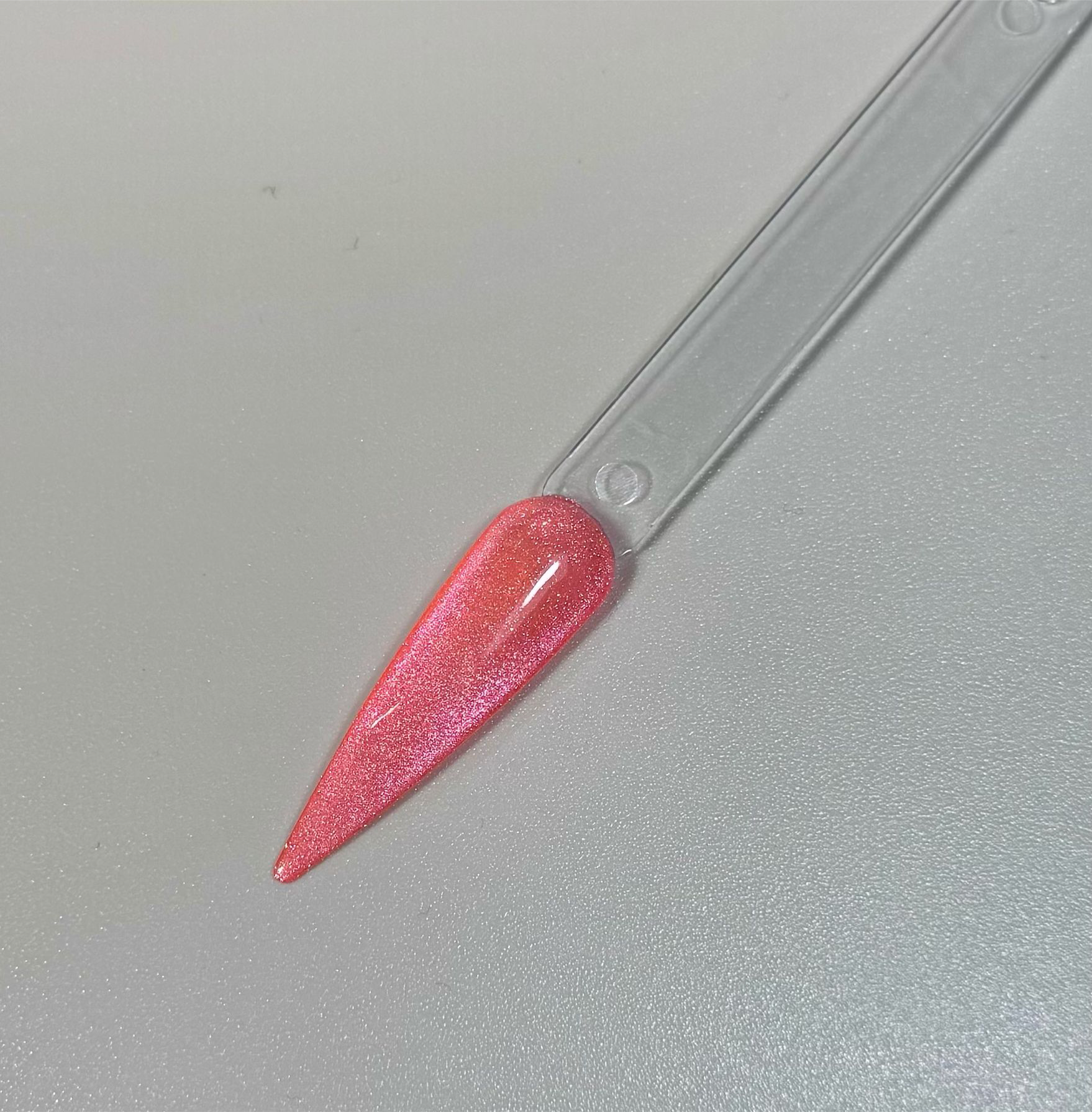 Iconic Cat Eye Gel
